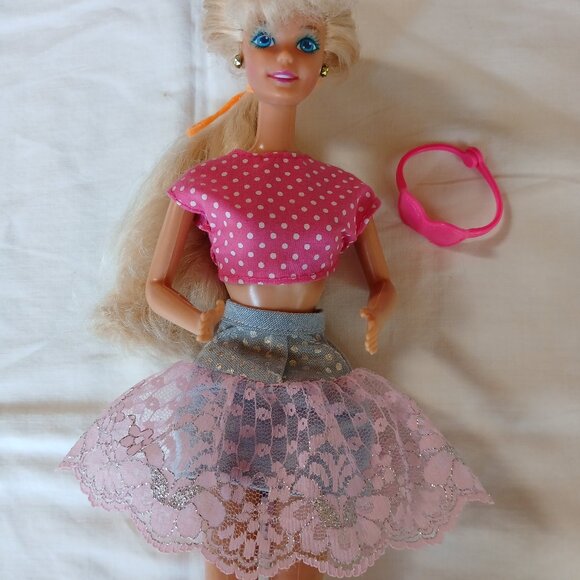 1976 Mattel Barbie Blonde Hair & Blue Eyes Twist & Turn at Waist - Knees Bend - Picture 11 of 12